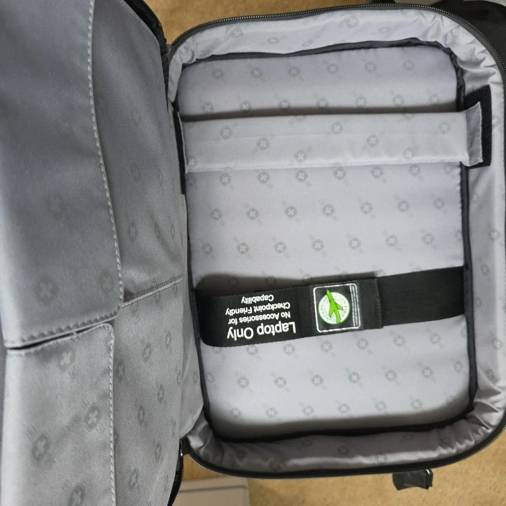 Wenger Swiss Gear Computer Laptop Tablet Carrying Black Briefcase Travel Bag